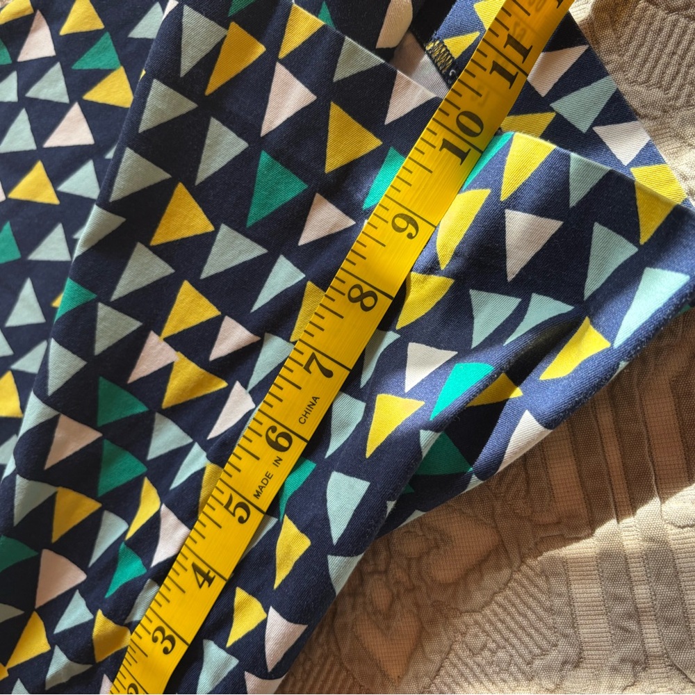 Colorful Geometric Patterned Shorts - Picture 5 of 5